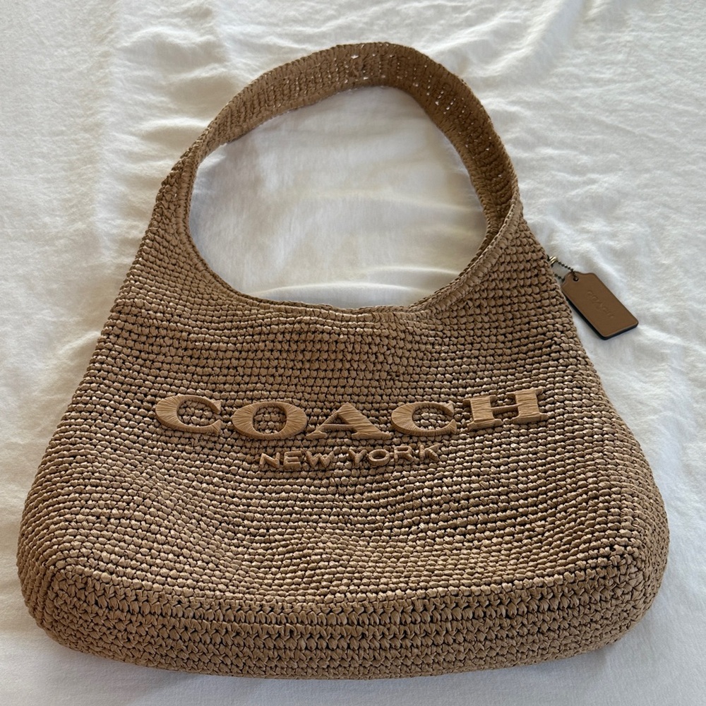 Brooklyn Medium Tan Straw Shoulder Bag Size 28